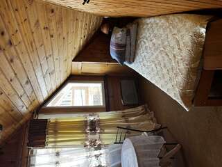 Гостиница Ёлочка Листвянка 3-местный номер эконом #7-2