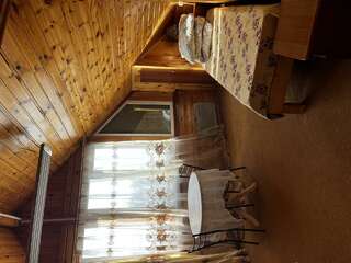 Гостиница Ёлочка Листвянка 3-местный номер эконом (мансарда) #6-1