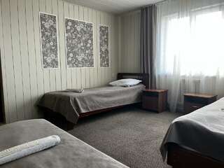 Гостиница Ёлочка Листвянка 3-местный номер стандарт #2-2